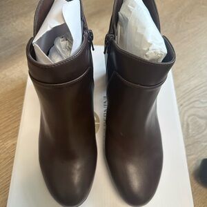 Giani Bernini Brown Leather Ankle Booties